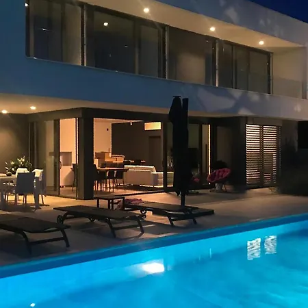 Stunning In Ferienhaus *