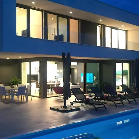 Holiday home Amazing In With Swimming Pool *