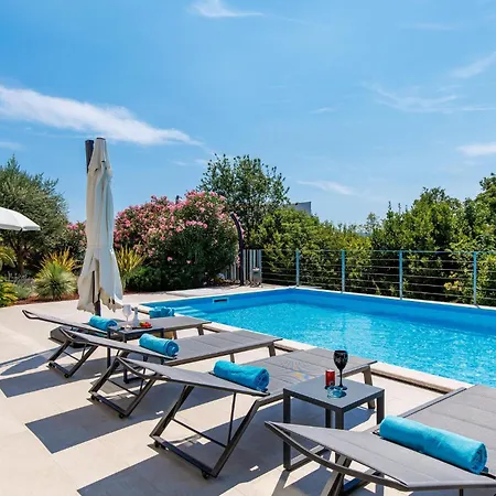 Case de vacanță Front In *