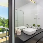 Luxurious In Malinska